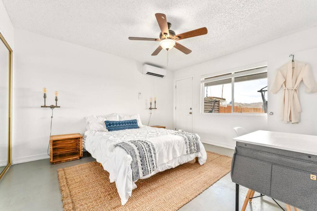 Palm Vista Retreat *Hot Tub/Cowboy Pool/Hammocks* Villa Joshua Tree Exterior foto