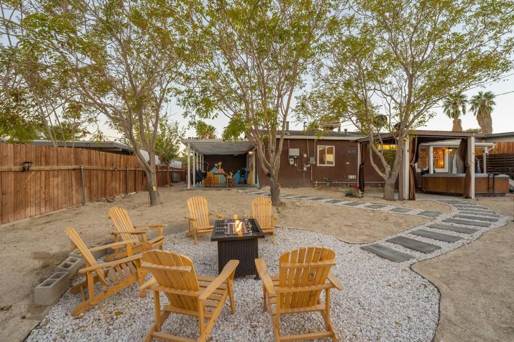 Palm Vista Retreat *Hot Tub/Cowboy Pool/Hammocks* Villa Joshua Tree Exterior foto