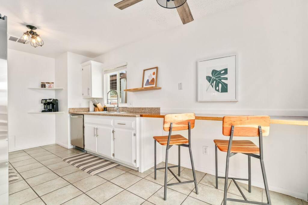 Palm Vista Retreat *Hot Tub/Cowboy Pool/Hammocks* Villa Joshua Tree Exterior foto